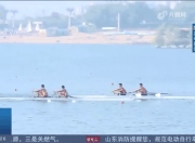 开云体育网站-赛艇选手奋勇争先，以微弱优势赢得胜利