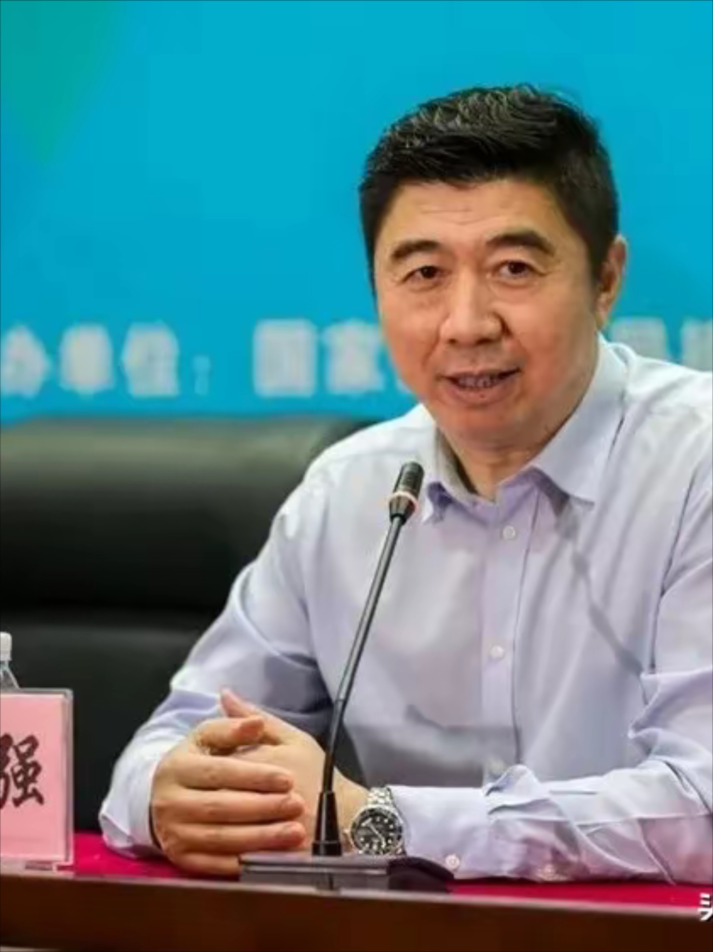关于赖亚文:中国男排与世界强队仍有明显差距将继续改革的信息