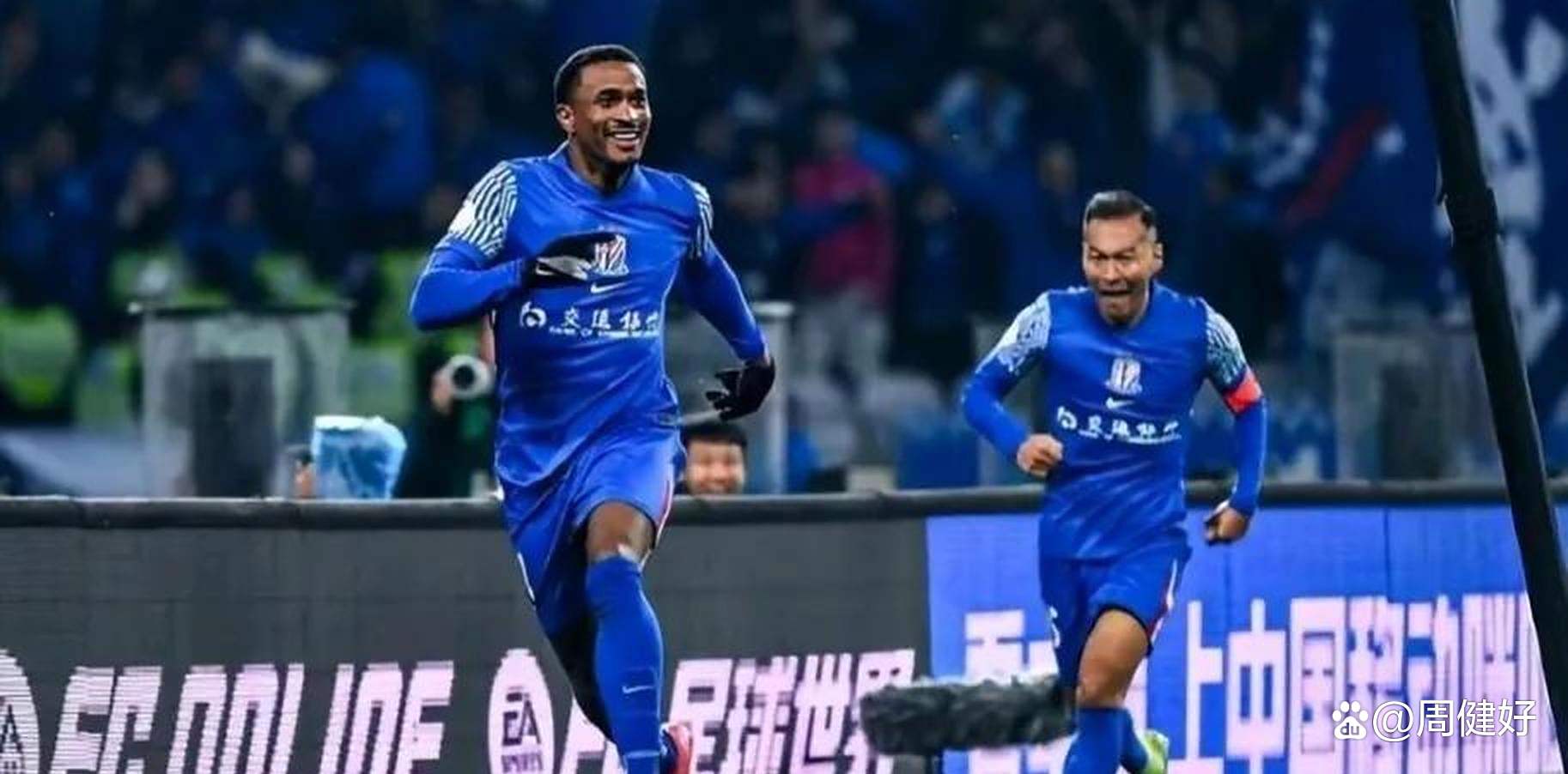 包含中锋来了！申花葡超前锋路易斯-阿苏埃加盟球队的词条